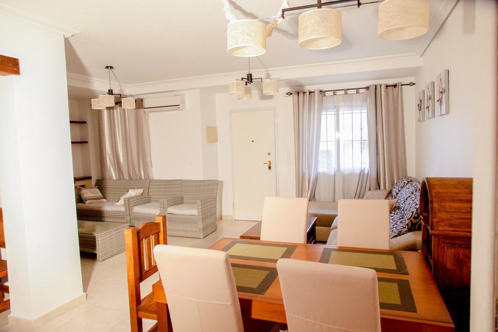 Apartment Altos De La Bahia X 또레비에하 객실 사진