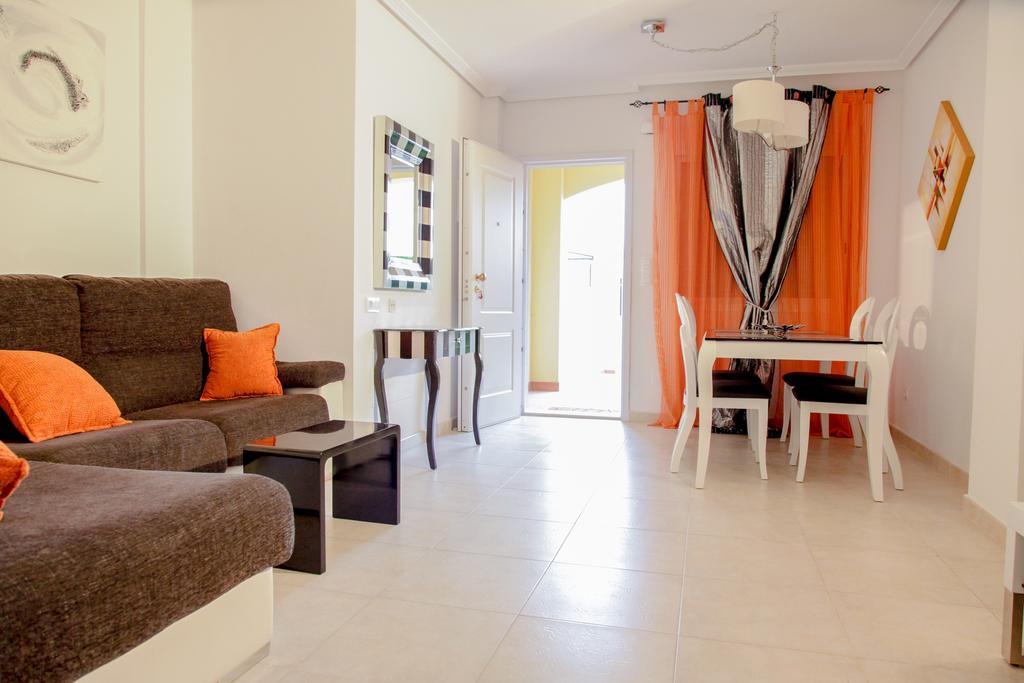 Apartment Altos De La Bahia X 또레비에하 객실 사진