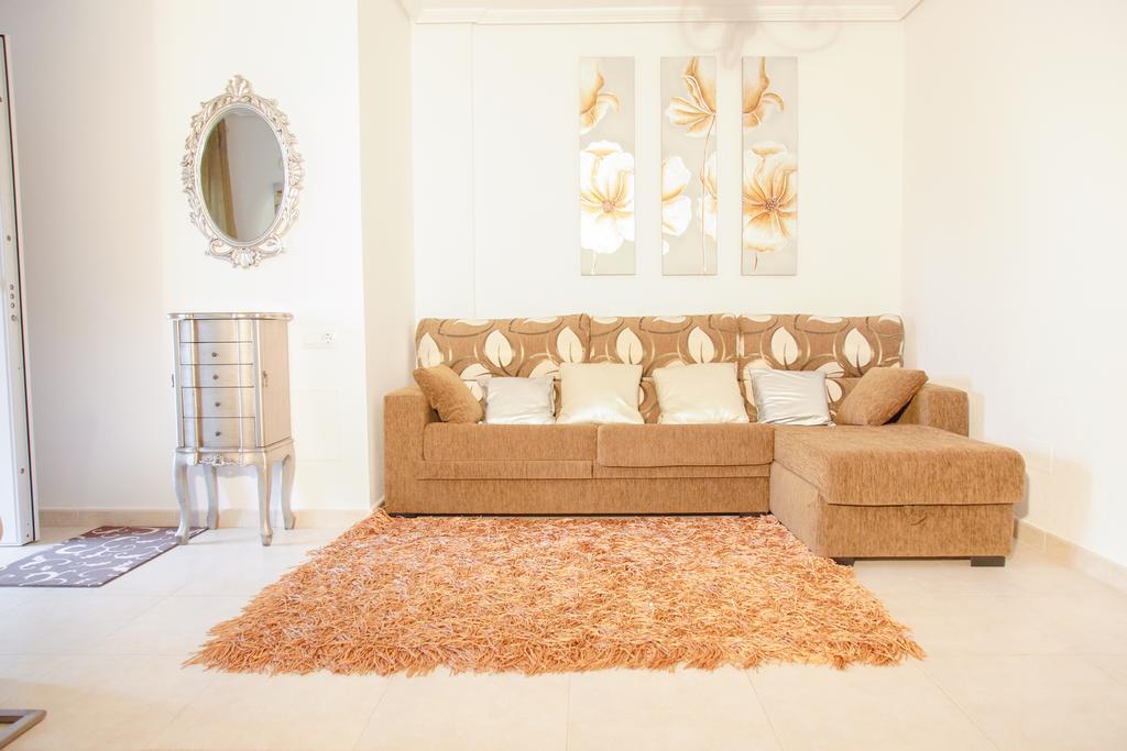 Apartment Altos De La Bahia X 또레비에하 객실 사진
