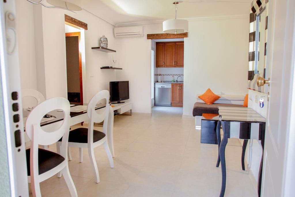 Apartment Altos De La Bahia X 또레비에하 객실 사진
